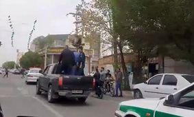 چرخاندن اراذل و اوباش در بوئین‌ زهرا/ ویدئو