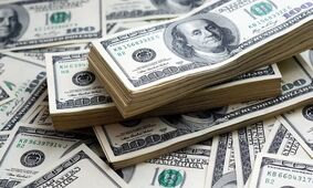 انتقاد رییس اتاق بازرگانی تهران از دلار ۴۰ هزار تومانی: دولت هم چوب را می‌خورد هم پیاز را