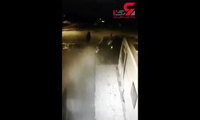 فیلمی از کار هولناک مرد نقابدار با یک پدر مقابل چشمان فرزندانش