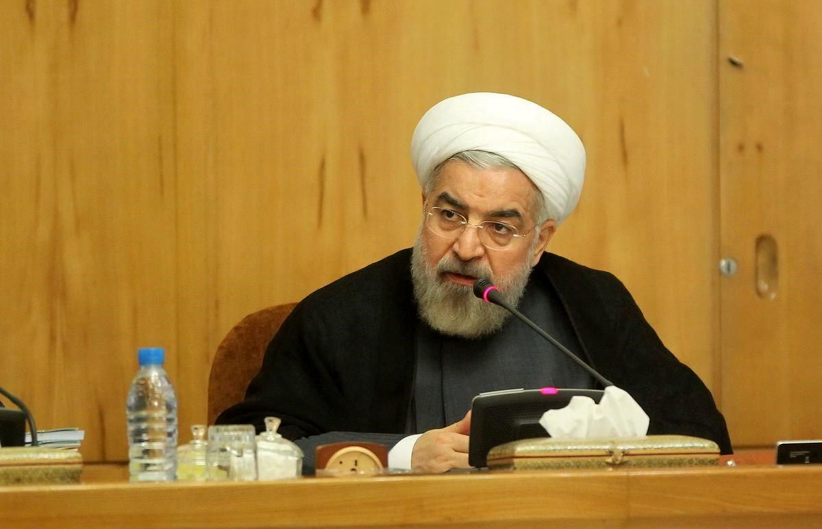 دفاع رئیس جمهوری از حضور زنان در ورزشگاهها