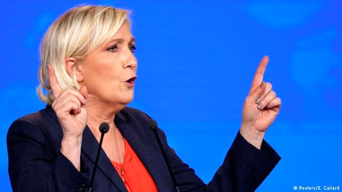 لوپن: سیاست خارجی ماکرون فرانسه را منزوی می‌کند