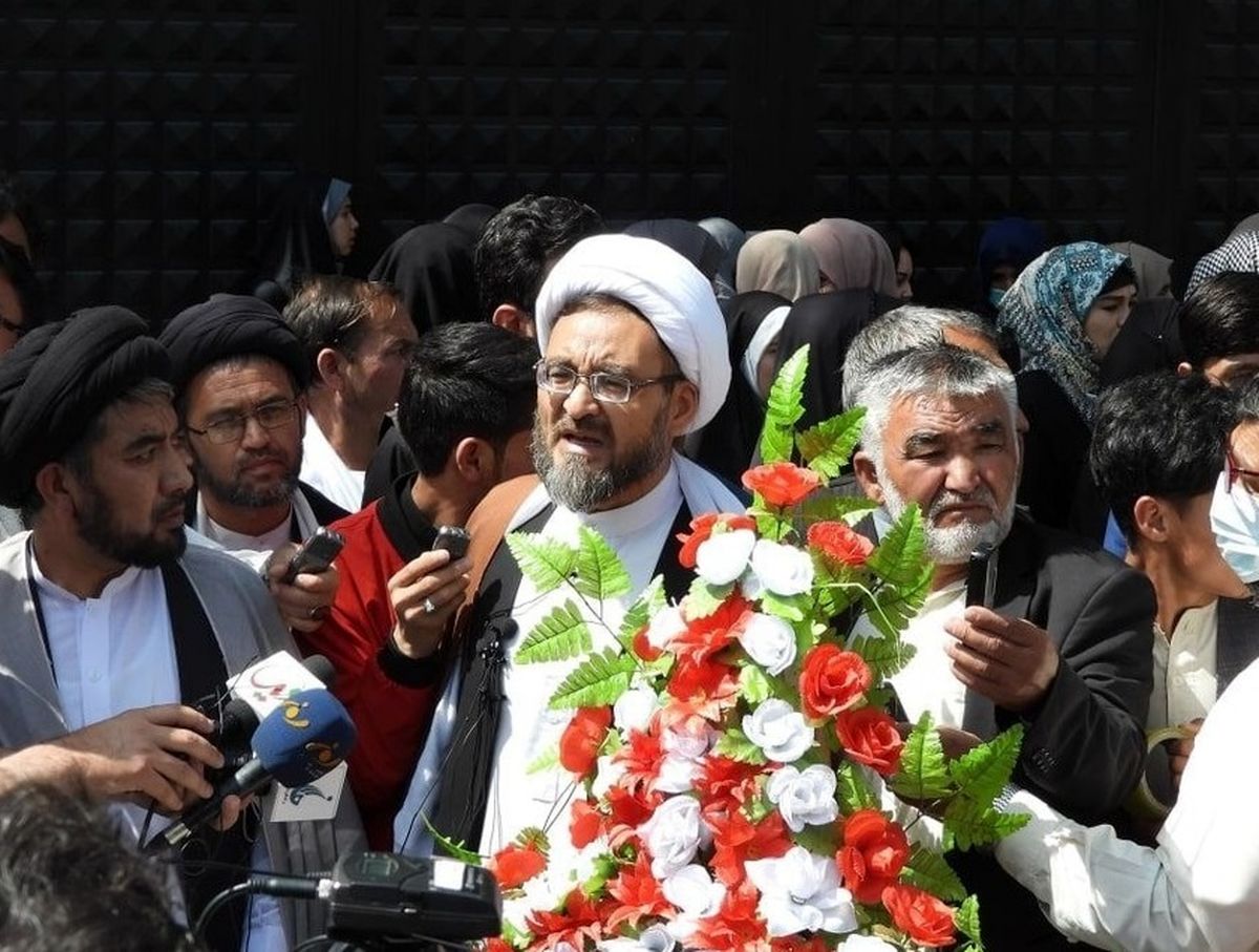 بازداشت فردی که سفارت ایران در کابل را گلباران کرد
