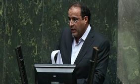 مساله پولشویی را دستمایه مباحث کوچک جناحی نکنید