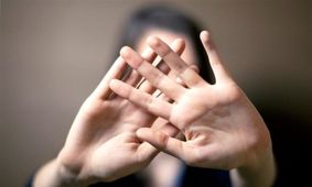 عکس های برهنه زن شوهردار دست پرویز چه می کرد؟!
