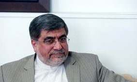 جریان خالص ساز مورد حمایت عناصر پرنفوذ نظام هستند/ در دوره خاتمی نظام غافلگیر شد/ احمدی نژاد تمرد کرد و کنار زده شد/ به دوره اشکنه برگشته‌اند و می‌گویند گرانی را تحمل کنید!


