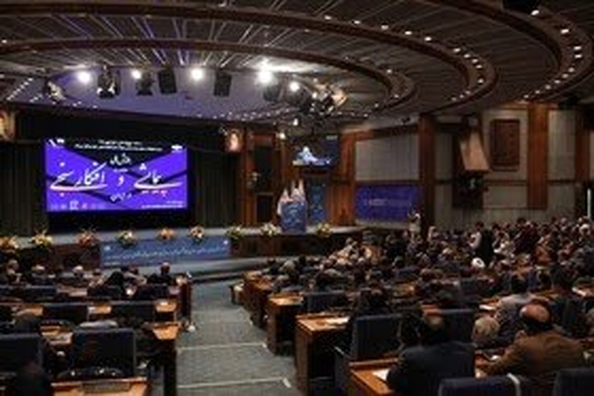 رییس سازمان صداوسیما: رسانه‌ای که پشت صحنه‌اش تحقیق نباشد هیچ است