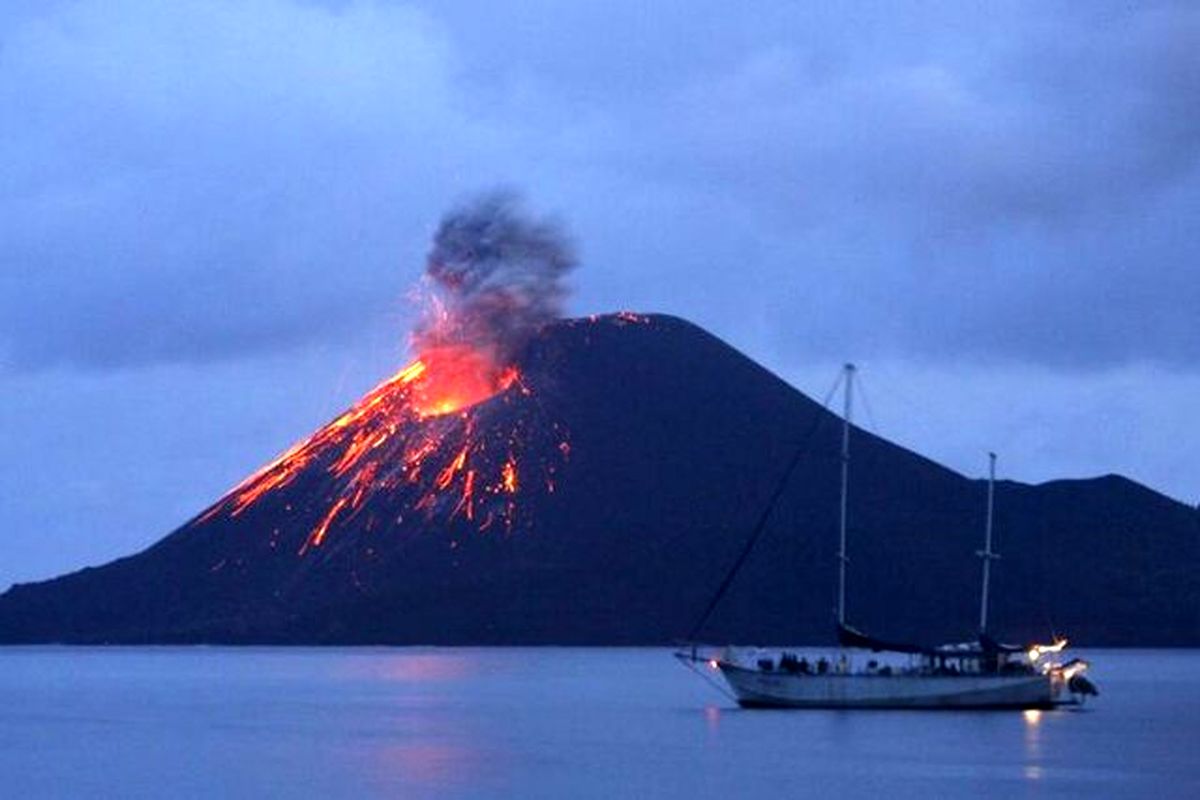 جاری بودن حوادث طبیعی در اندونزی
