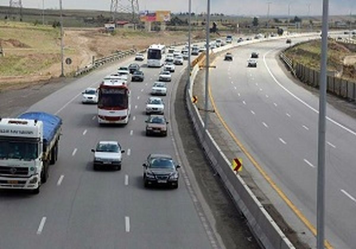 خط رفت جاده حاجی آباد - بندرعباس مسدود می شود