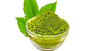 12 خواص درمانی شگفت‌انگیز حنا برای پوست و مو