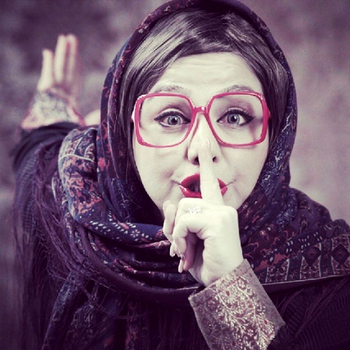 فیلم / سوتی وحشتناک بهنوش بختیاری در برنامه زنده