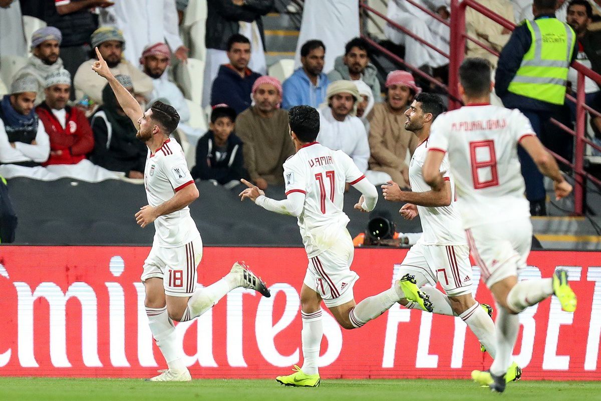 فارسی بلد نیست اما عاشق ایران است