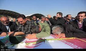 مراسم تشییع و خاکسپاری پیکر شهید مدافع وطن "داوود میرزایی" در چادگان برگزار می‌شود