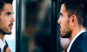 چگونه با افراد خودشیفته برخورد کنیم؟