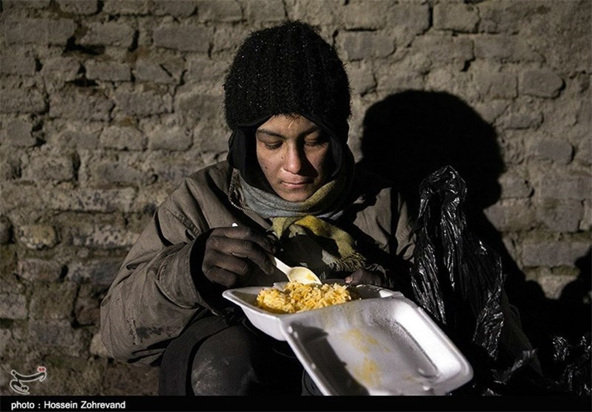 جست‌وجوی مایحتاج زندگی در سطح‌ زباله‌های شهر؛ عدالت اجتماعی را در شهرکرد پیدا کنید