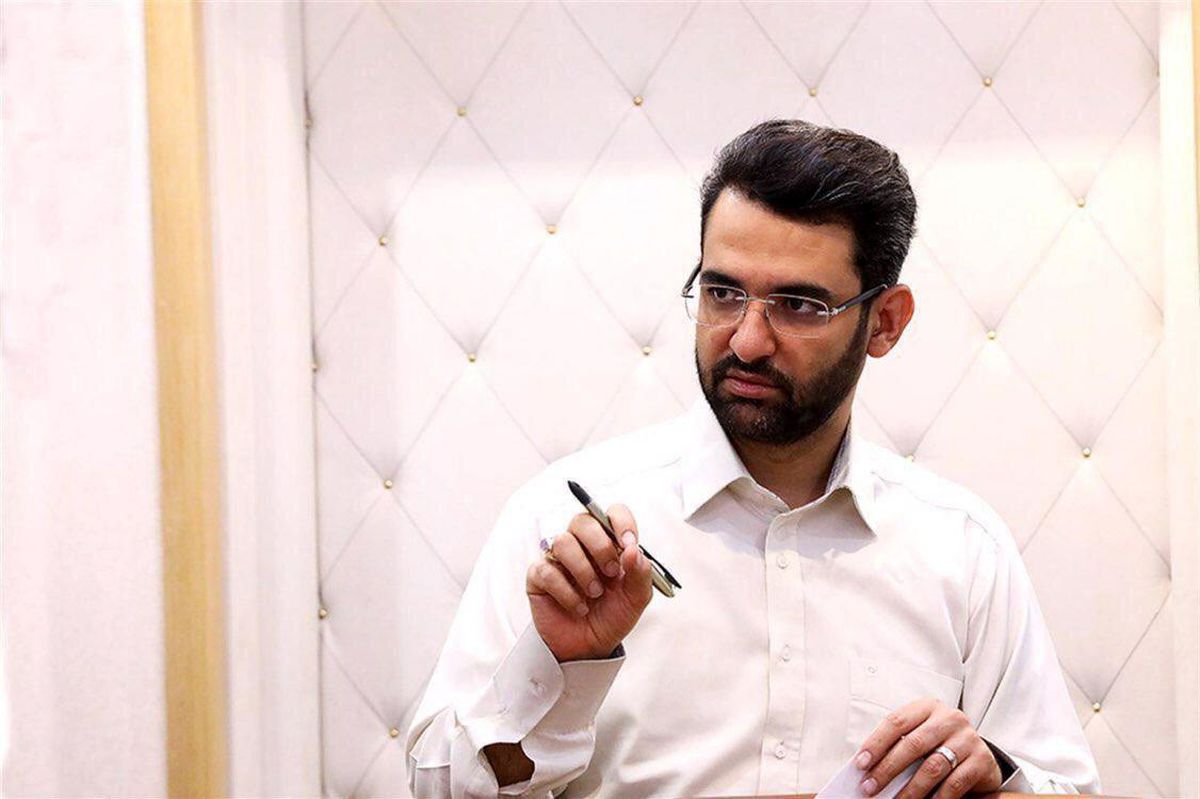 اتهام جاسوسی وزیر ارتباطات برای بیگانگان