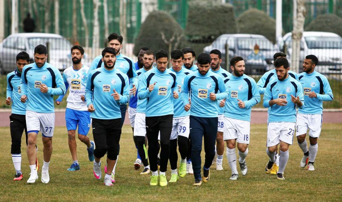 حواله‌های استقلال را خلیل زاده پاس کرد!