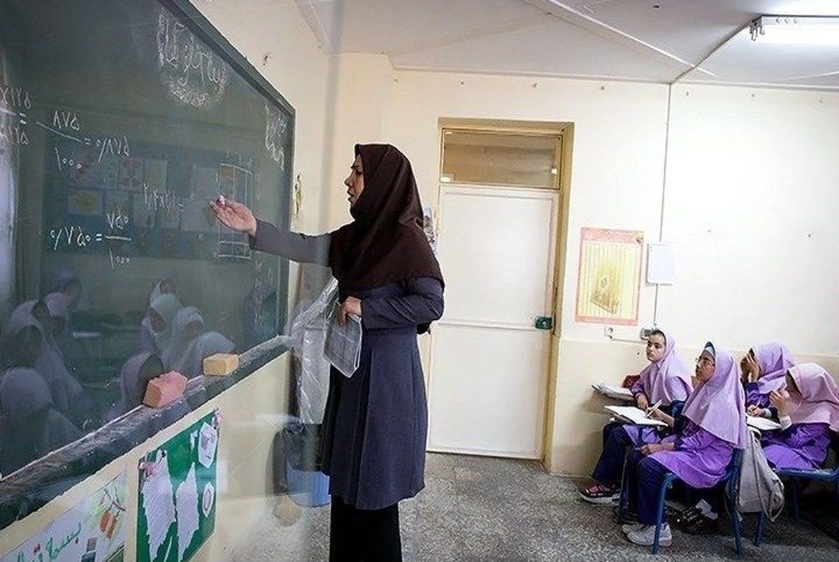 ۷۲ هزار معلم در سال ۱۴۰۳ استخدام می‌شوند