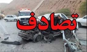 کامیون، مینی بوس حامل کارگران در ایوانکی گرمسار را واژگون کرد