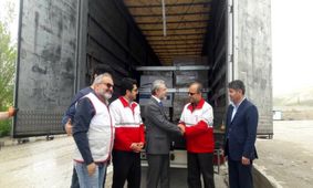 کمک ۶ تنی اسلواکی برای سیل‌زگان تحویل هلال احمر داده شد