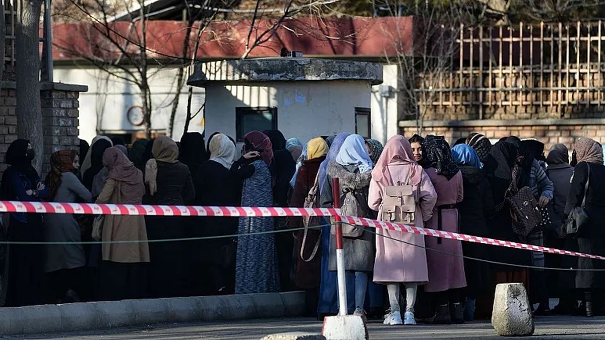 طالبان مانع خروج دانشجویان دختر از افغانستان برای تحصیل در دبی شد

