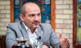 واکنش حمزه صفوی، پسر سرلشکر رحیم صفوی به بحث تفاوت دیدگاهش با پدرش


