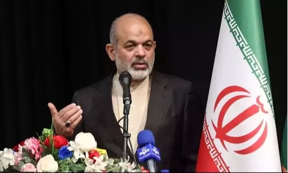 وزیر کشور توئیت جنجالی‌اش را پاک کرد!