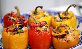 دستور تهیه 9 مدل غذا با فلفل دلمه ای