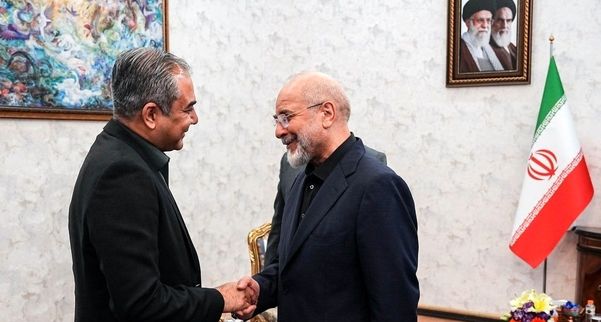 دیدار وزیر کشور پاکستان با قالیباف/ جزئیاتی از درخواست‌های آمریکا از ایران در مذاکرات/ حمله پهپادی به نزدیکی نیروگاه هسته ای براکه امارات/ ادعای سی‌ان‌ان درباره تهدید کابل‌های اینترنتی تنگه هرمز توسط ایران