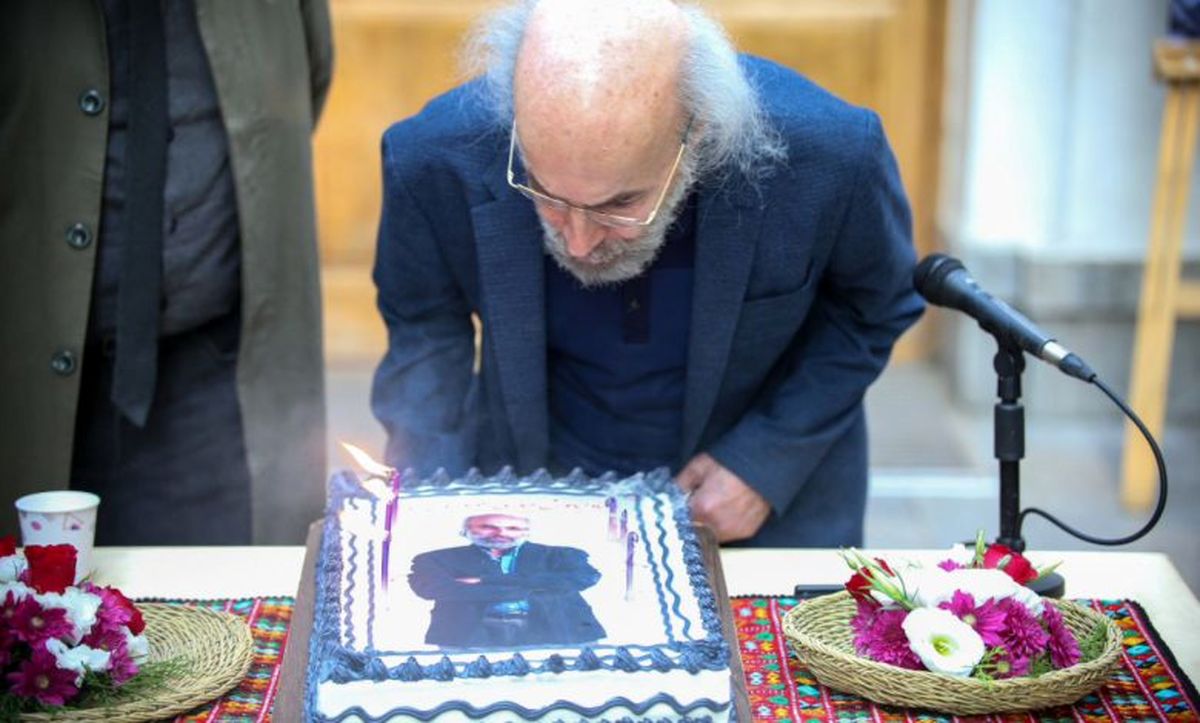 گردهمایی هنرمندان در مراسم تولد ۷۳ سالگی کیانوش عیاری/ تصاویر
