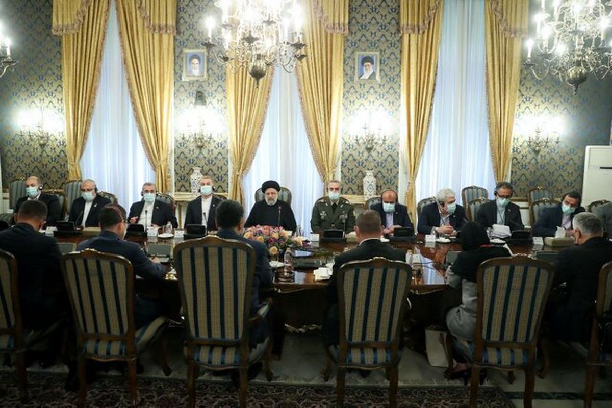 رئیسی: راهبرد تهران و کاراکاس در برابر دشمن «ایستادگی» است