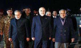 نماینده نیروی هوافضای سپاه خطاب به تیم مذاکره کننده: سربازان دیپماسی پشتتان به ما گرم باشد | فیلم