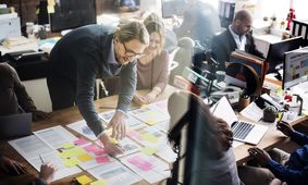 چگونه یک Pitch Deck موفق، مسیر مهاجرت استارتاپی و جذب سرمایه‌گذار را هموار می‌کند؟