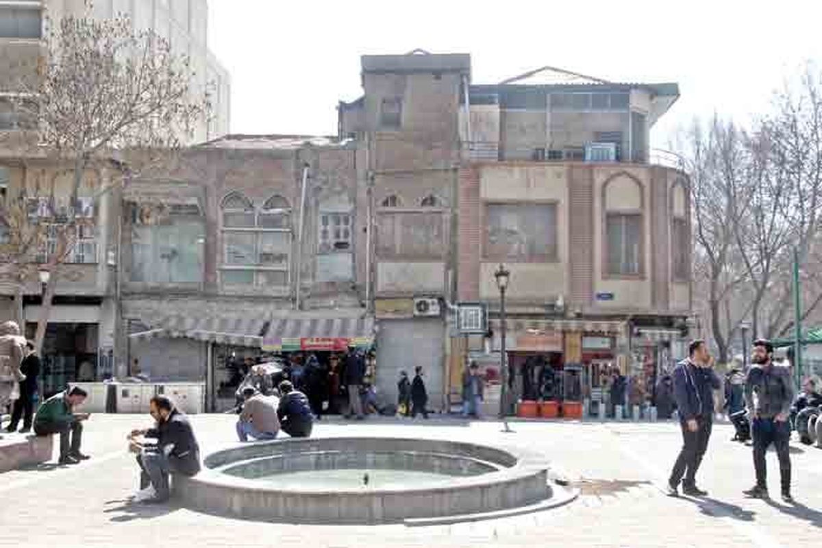 سفر در زمان؛ منظرۀ «خیابان ناصرخسرو» در حدود 130 سال قبل