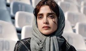 سفر زمان؛ «الهه حصاری» 24 ساله با لباس عروس در فیلم «پی 22» 