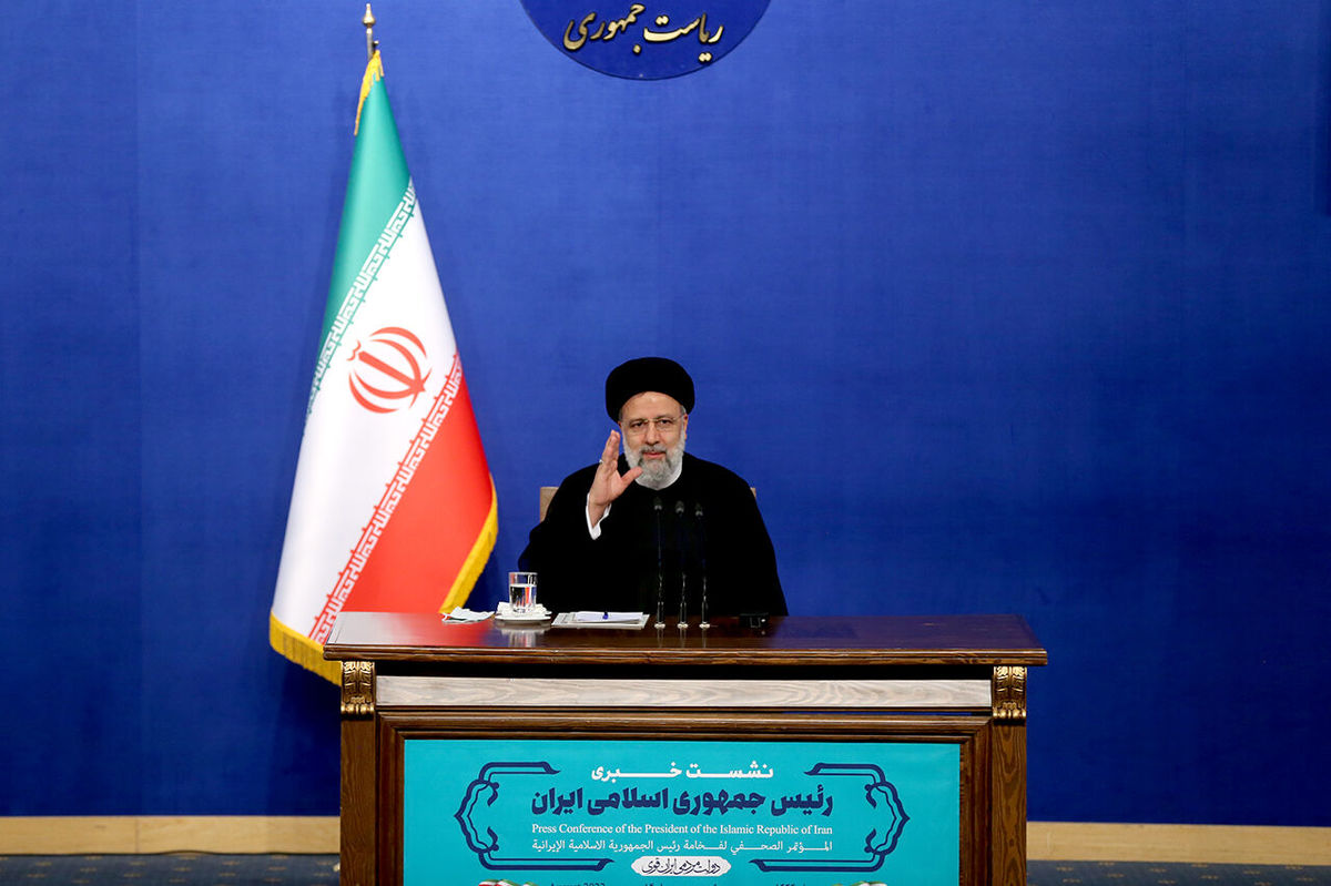 رئیسی: تفاوت مدیریت میدانی با مدیرت کارتابلی مشخص شد/ درباره گشت ارشاد، زنان ایرانی به لحاظ تاریخی عفاف داشته اند و دارند و مدار و محور، قانون است نه سلیقه/ 970 هزار شغل ایجاد شده است/  بر راستی آزایی و تضمین های اطمینان بخش و رفع تحریمها، تاکید کردیم