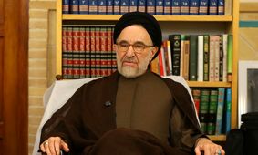 سید محمد خاتمی: «ای ایران» گفتن کافی نیست، باید نسبت به ایران اهتمام عملی داشت/ من از اسلامی سخن می‌گویم که به ایران احترام قائل است/ ما دنبال تخیلات دیگری رفتیم که نه به آنها رسیدیم و نه توسعه