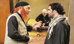 سفر در زمان؛ «محمد نادری، ابوخوله» سریال بیگانگان با تیپ متفاوت؛ سال 1404 