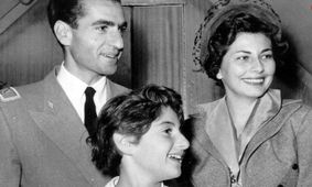سفر در زمان؛ «ثریا اسفندیاری و محمدرضا پهلوی» در سفر هند؛ سال 1334