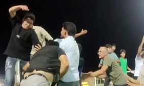 فاجعه در لیگ پایه فوتبال ایران؛ حمله با تبر به بازیکنان جوان در یک مسابقه/ ویدئو