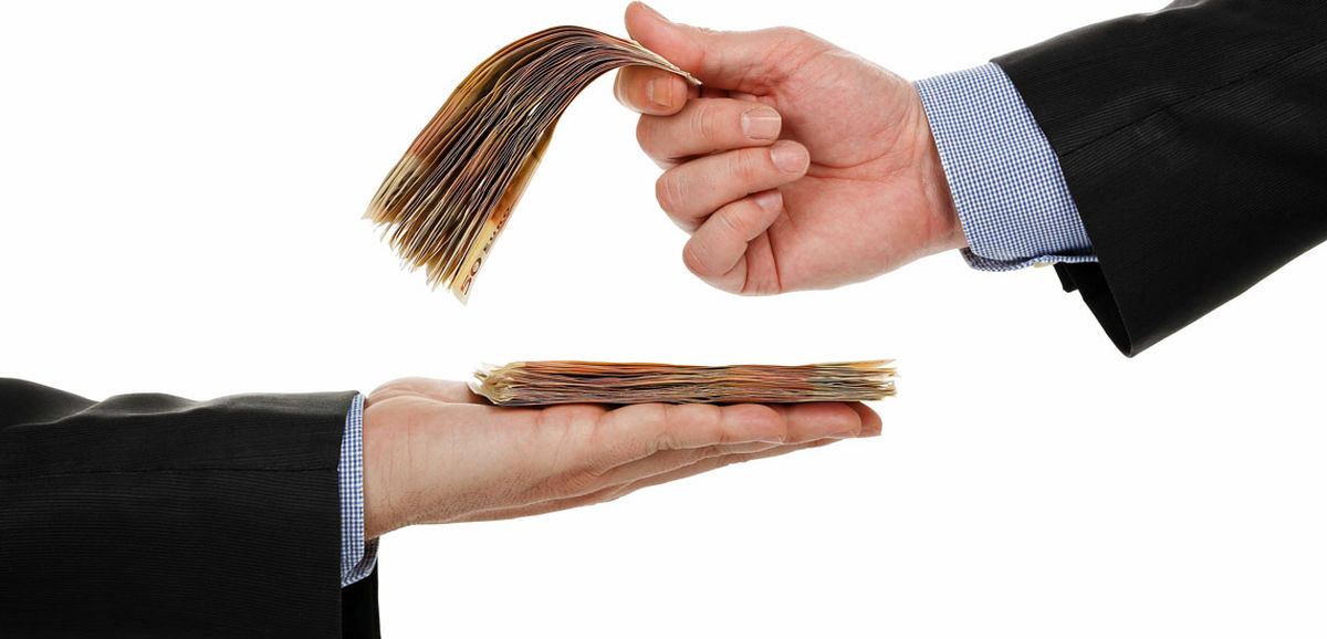 دریافتی یک مدیر بیشتر از ۳۴ میلیون تخلف است