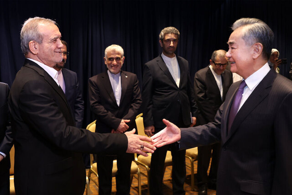 پزشکیان وارد پکن شد

