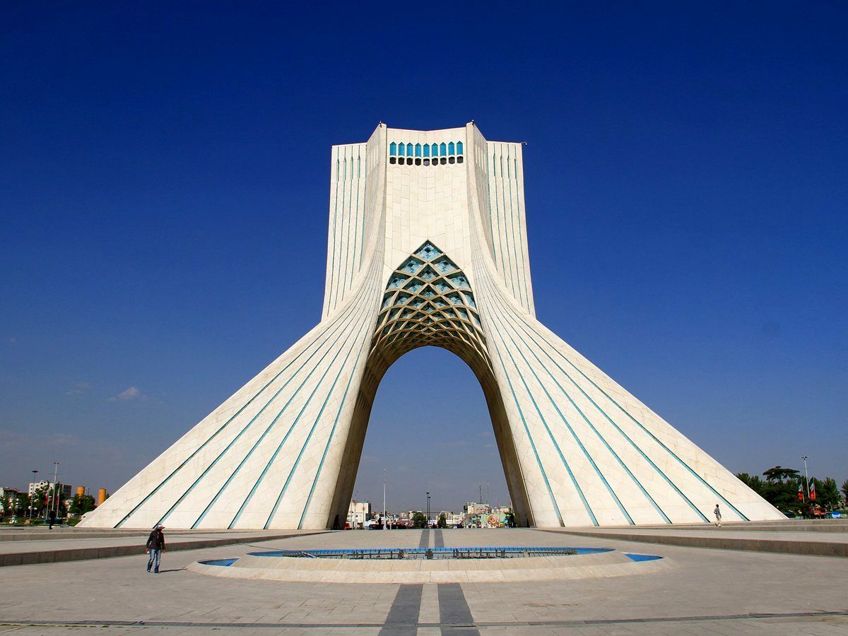 تصویری خبرساز از ایستگاه شهربازیِ میدان آزادی