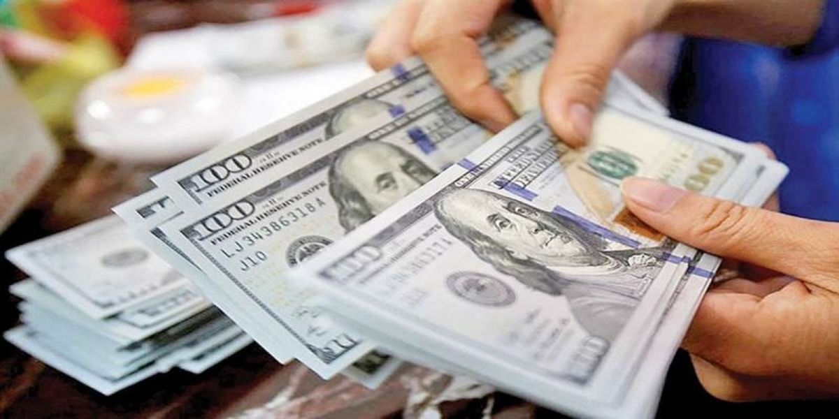 صرافی‌ها ارز صادرکنندگان را به متقاضیان بفروشند

