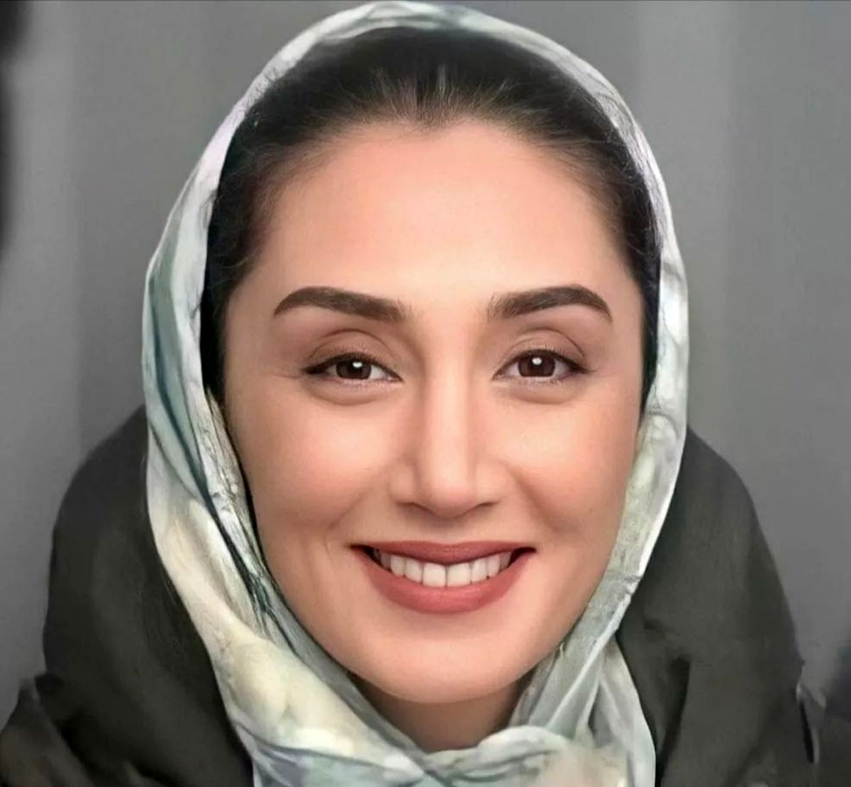 مهربانی هدیه تهرانی با سگ های خیابانی 