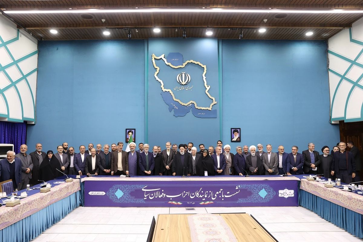 روایت ابطحی از جلسه نمایندگان شاخص جریان‌های سیاسی کشور با رئیسی

