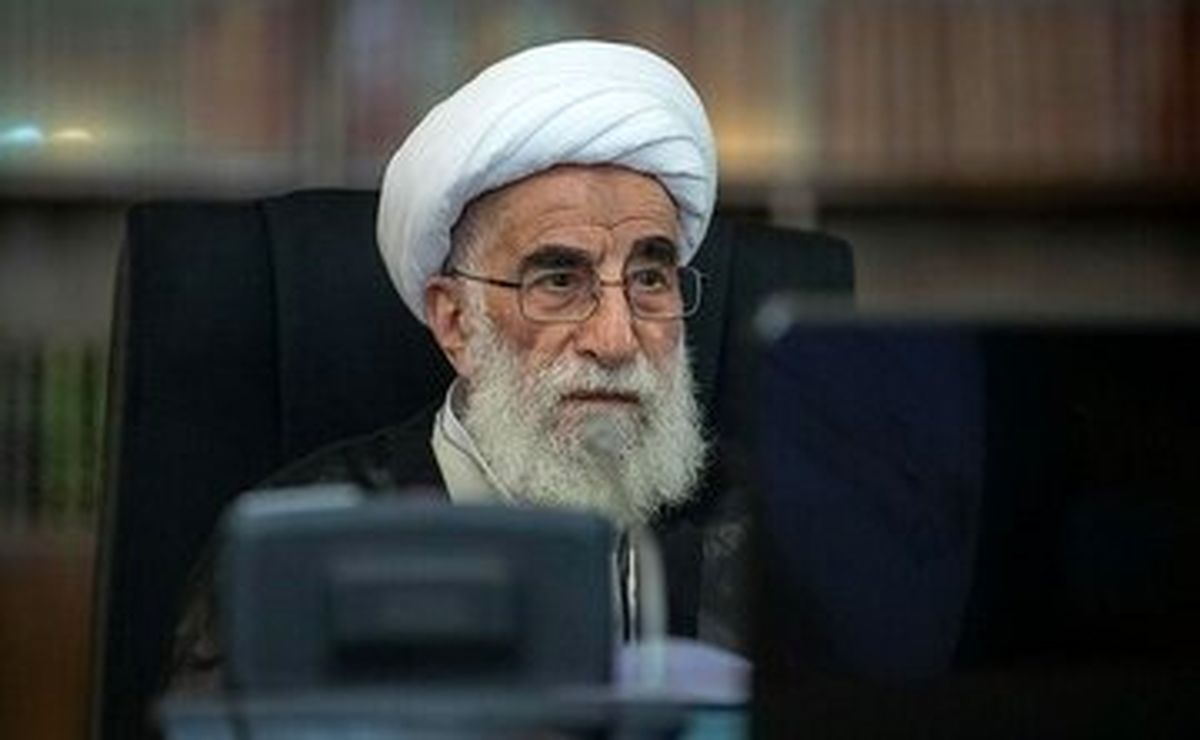 احمد جنتی اجرای صحیح قانون اساسی را خواستار شد