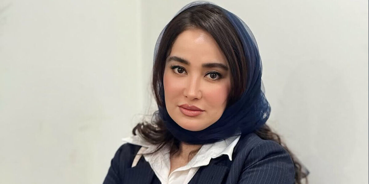 تصاویر از بهاره افشاری با استایلی متفاوت و جذاب در پشت صحنه یک اثر نمایشی