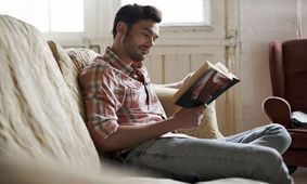 کتاب‌های زبان اصلی را از کجا بخریم؟
