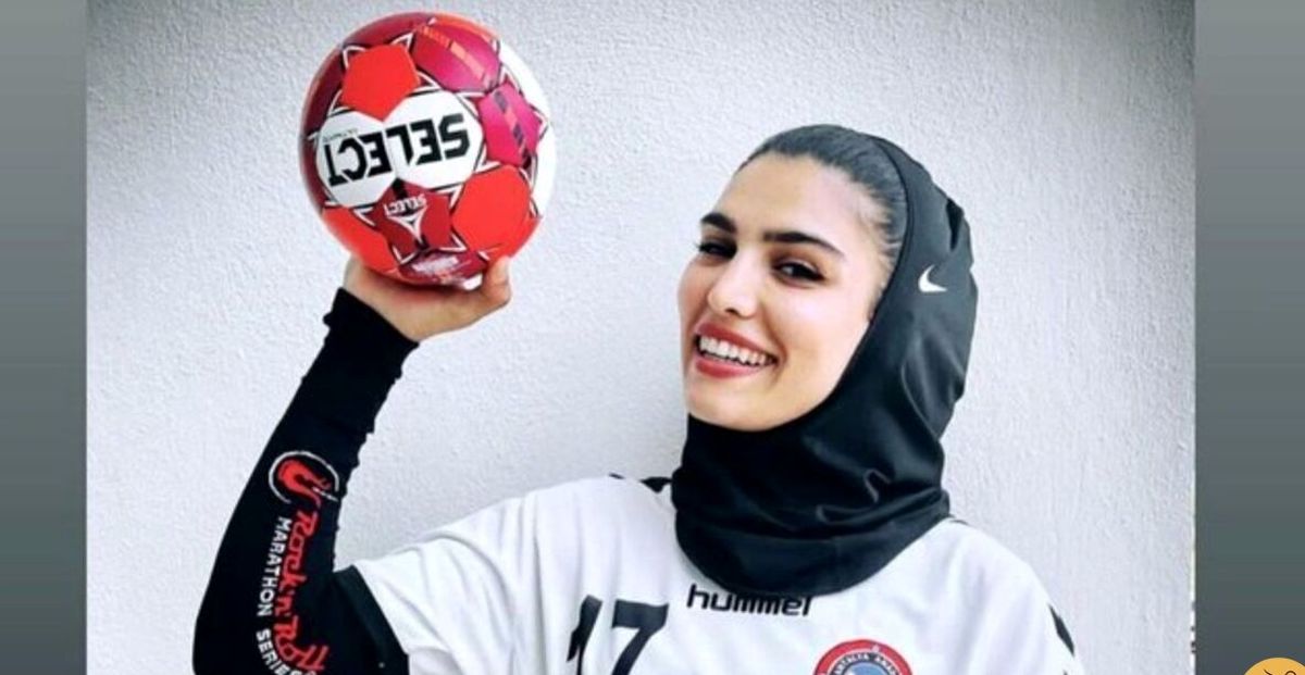 راضیه جانباز ممنوع‌الخروج شد