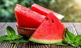 8 روش انتخاب هندوانه شیرین از روی پوست

